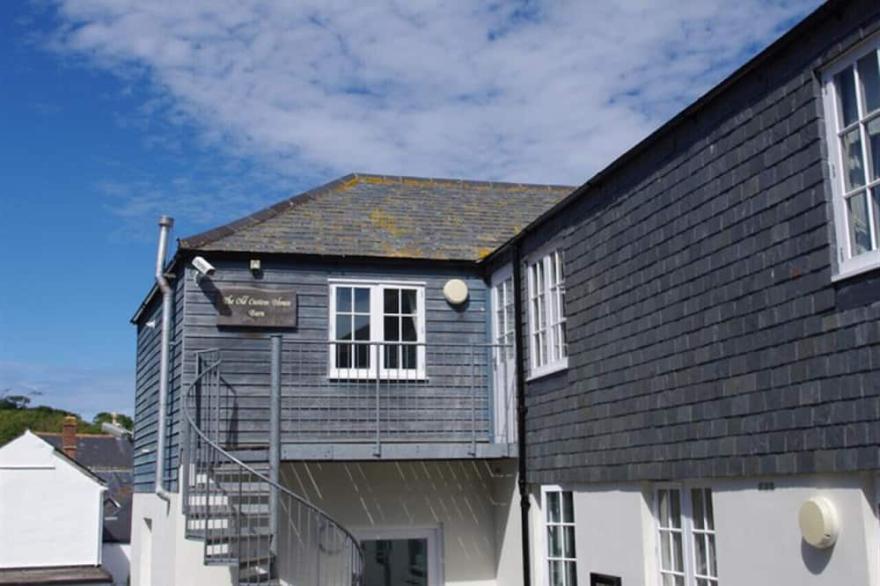 Old custom house