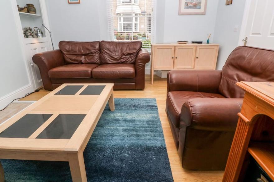 TREVORROW HOUSE, family friendly, character holiday cottage in Newlyn