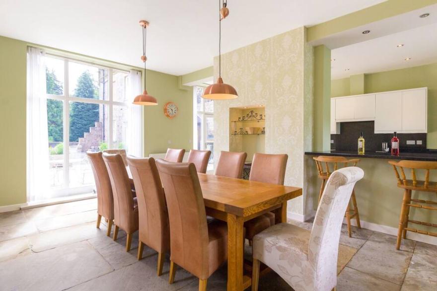 THE COACH HOUSE, family friendly, luxury holiday cottage in Belford