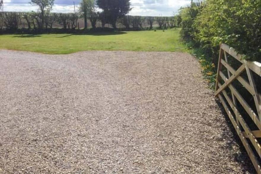 WOLD COTTAGE, pet friendly, luxury holiday cottage in Hunmanby