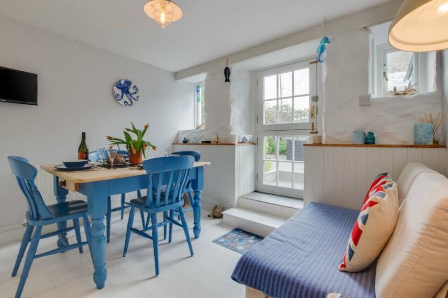Seahorse Cottage - Two Bedroom House, Sleeps 4