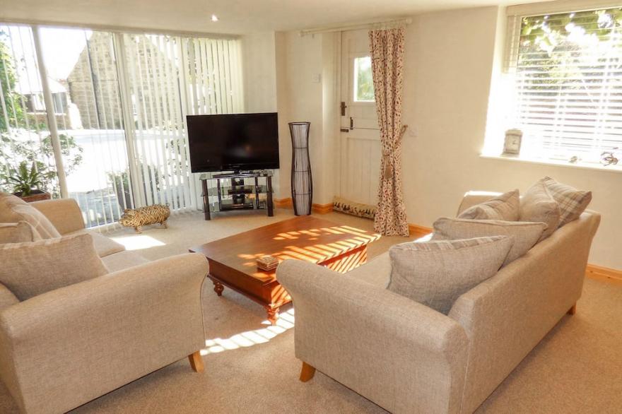 THE NOOK AT TIMBERS, family friendly in Great Longstone