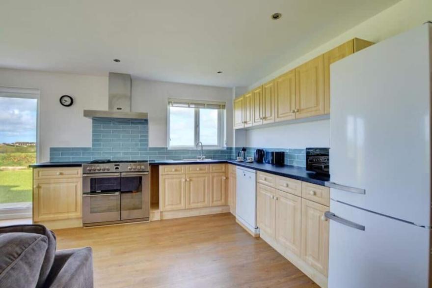 Lucerne - Three Bedroom House, Sleeps 6