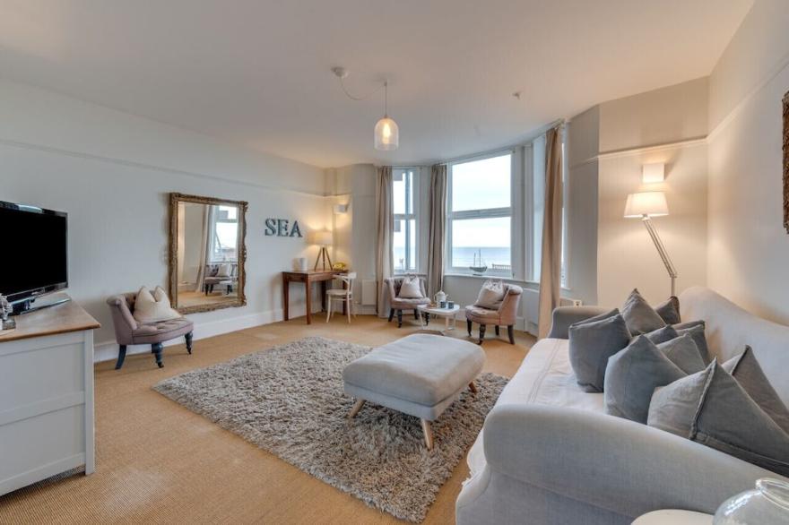 10 The Craighurst - Two Bedroom Apartment, Sleeps 4