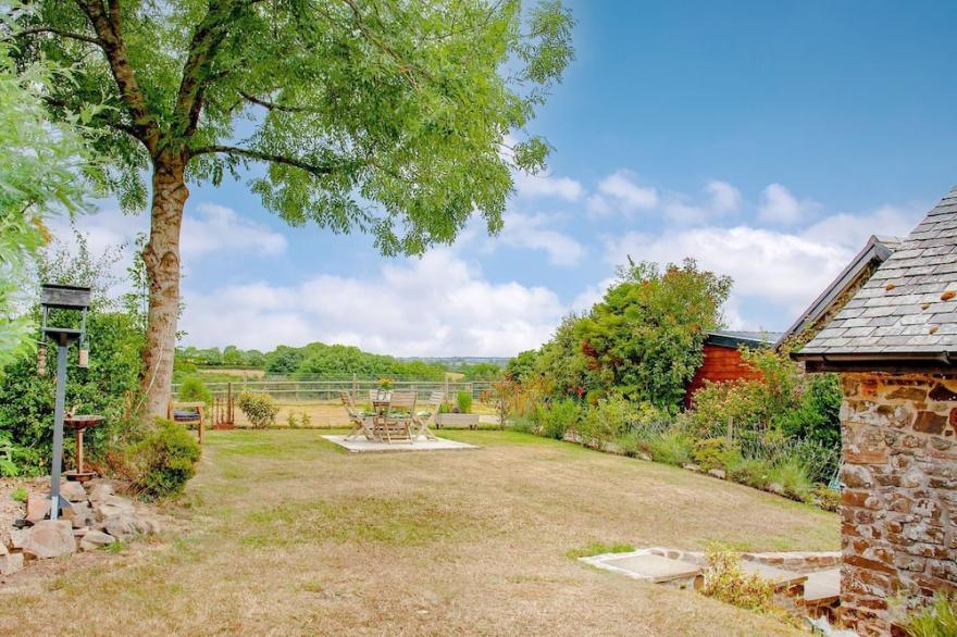 2 bedroom accommodation in Meeth
