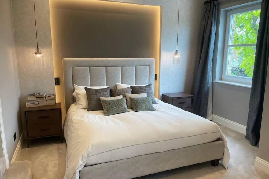 5 Bedroom luxury home in West Putney