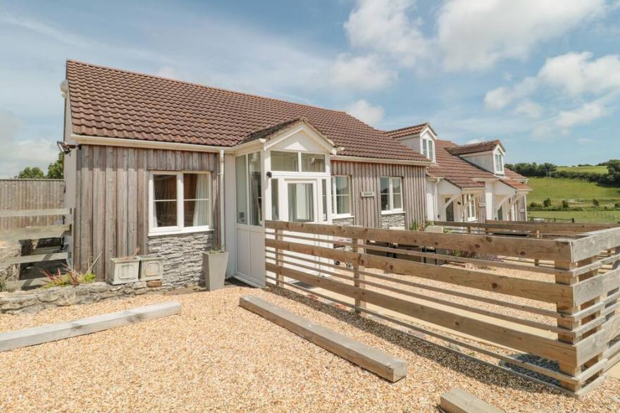 GARLAND, pet friendly, with a garden in Weymouth
