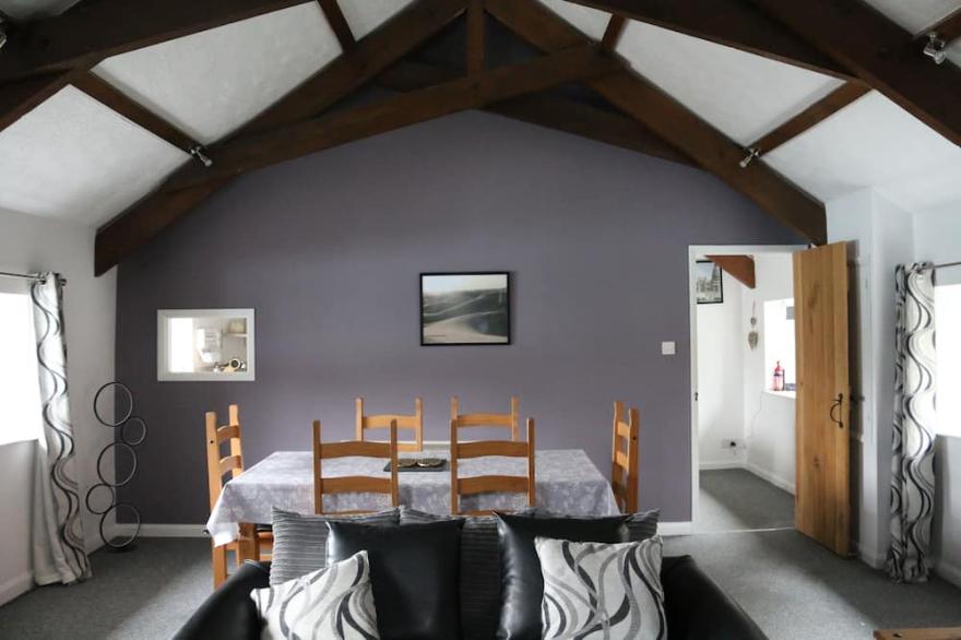Situated in a quaint village-walking distance to Slapton Sands Beach & Ley.