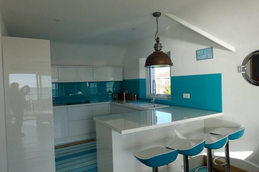 Beautiful Seafront Beach House