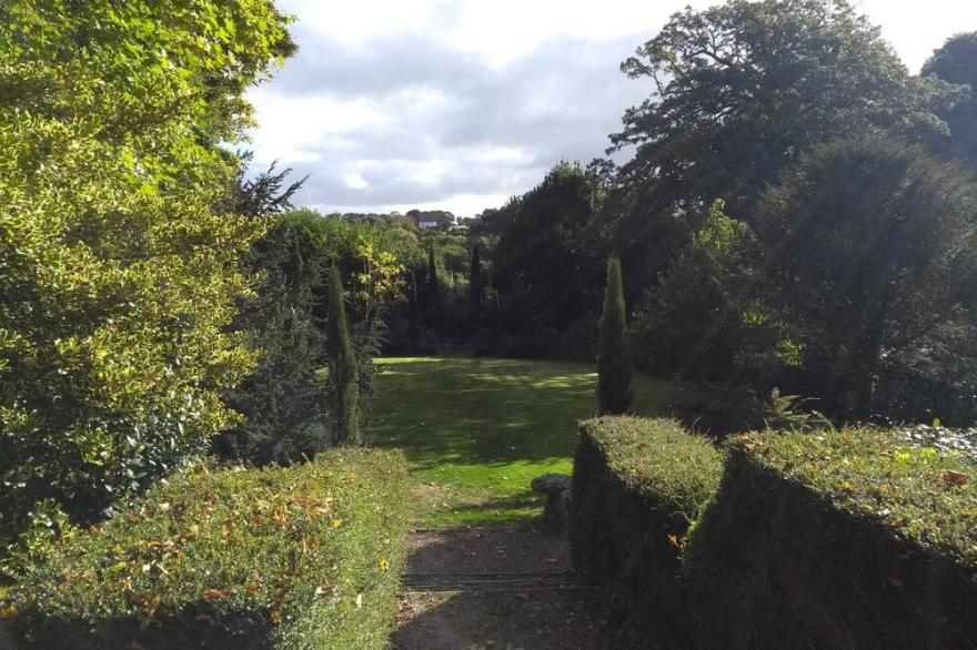 Stunning 5 Bedroom Large  UNIQUE Cornish Villa 10 minutes from the North Coast.