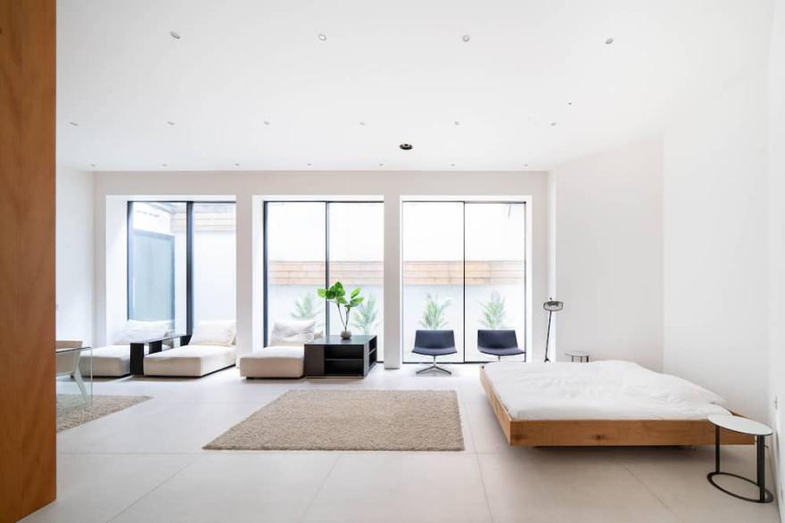 Luxury London House - Gym, Garden, Cinema, Pool Table, large spaces