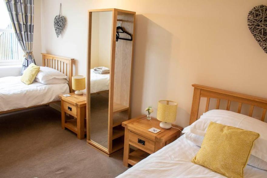 3 cottages, booked together sleeps 12. Big garden. 30 mins York