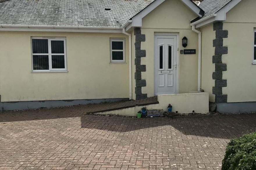 Coth Sol. 3-bedroom bungalow. Praa Sands, Cornwall. Just minutes from the beach!