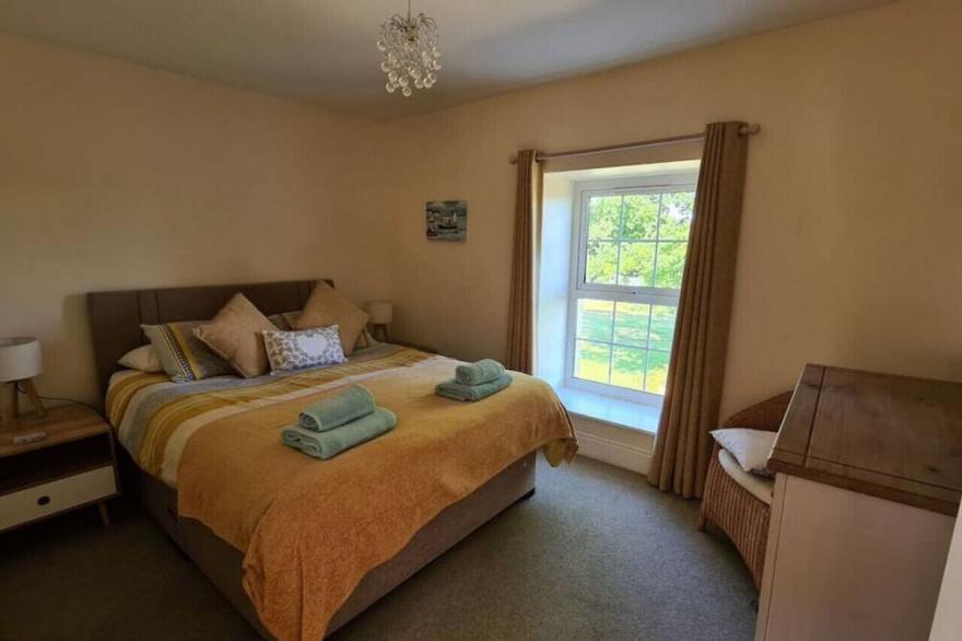 The Rathe · Spacious cottage, Pembrokeshire