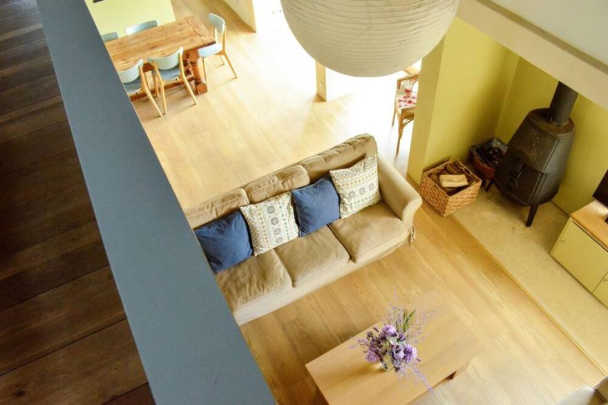 Hall Barn is a 5* family and dog-friendly holiday cottage in rural North Norfolk