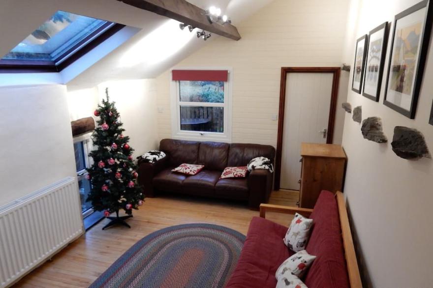 Townhead Barn (Sleeps 7 Adults )