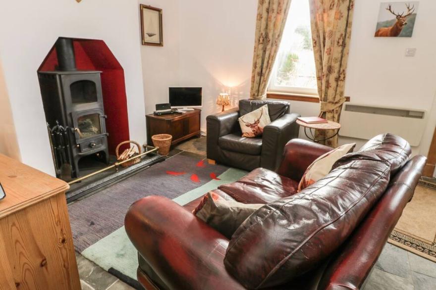 Crinan Canal Cottage No8