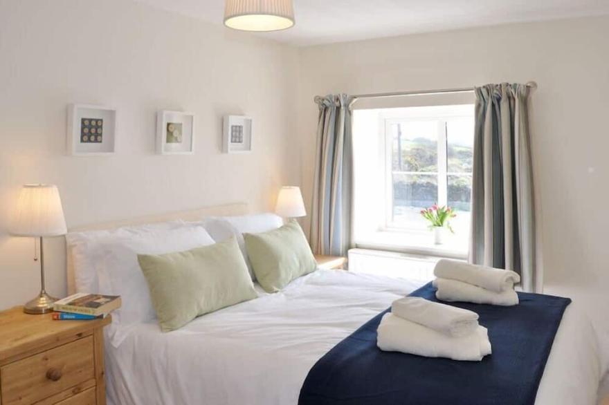 A stunning coastal home for 10 with a hot tub on the Pembrokeshire Coast