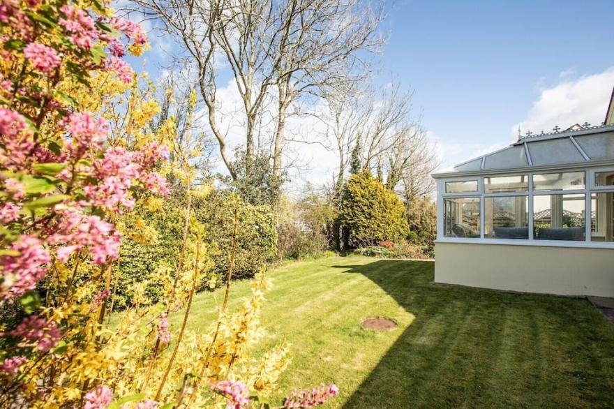 A light and airy family cottage on The Pembrokeshire Coast Path