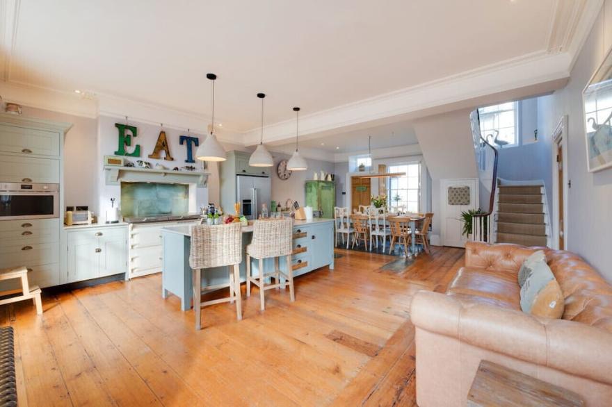 Bloomfield House - Five Bedroom House, Sleeps 10