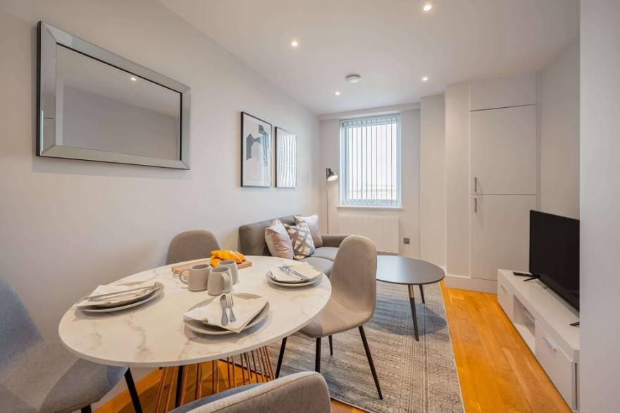 Lovely 1 Bedroom Apartment in Eastleigh Town Centre