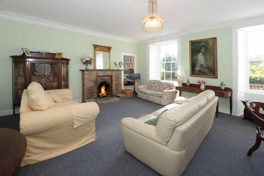 Farmhouse Holiday Cottage, Trowan, Crieff