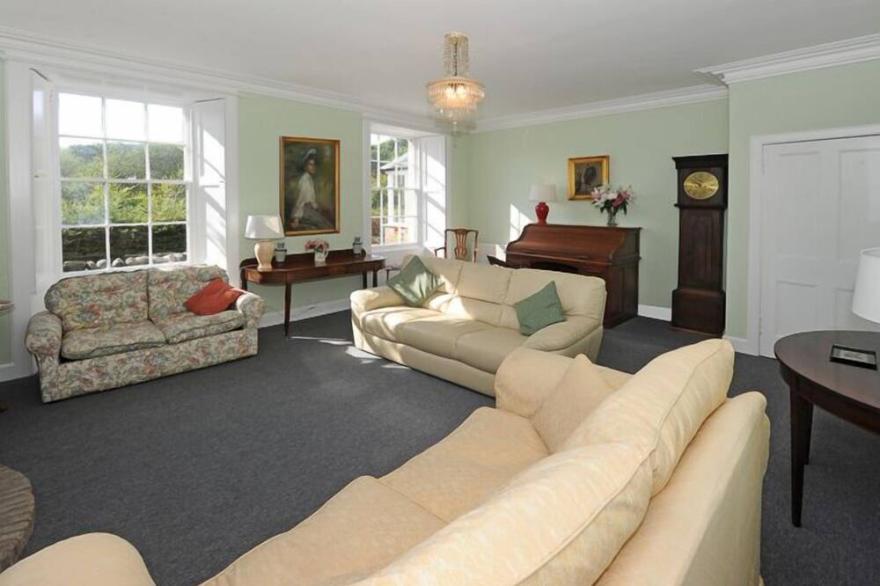 Farmhouse Holiday Cottage, Trowan, Crieff