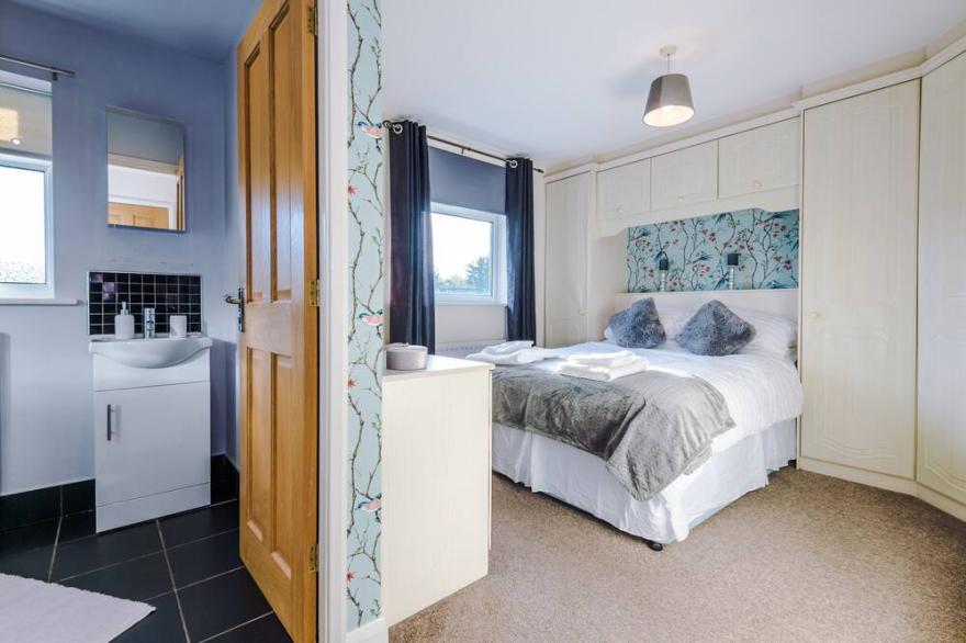 Beautiful 4 bedroom House in Worsley, close to City centre
