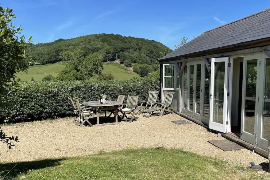 A one bedroom self catering property in an idyllic valley setting.