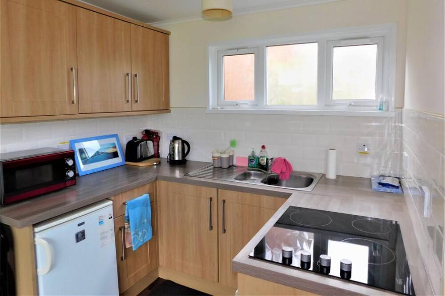 1 Kings Chalet Park -  a holiday chalet that sleeps 4 guests  in 2 bedrooms