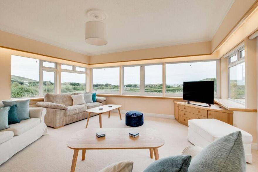 Tamarisk - Four Bedroom House, Sleeps 11
