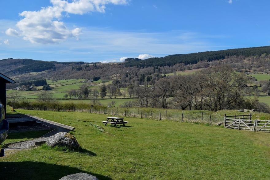 2 bedroom accommodation in Aberfeldy