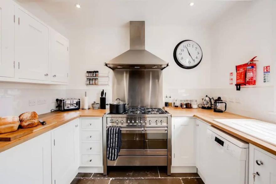 74 By The Sea - *Stunning* Scandi-Coastal Home!