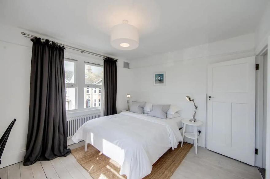 74 By The Sea - *Stunning* Scandi-Coastal Home!
