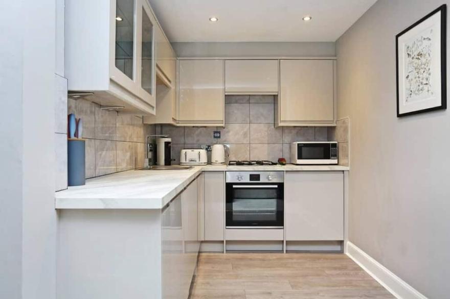 Private Entrance Apartment in New Town