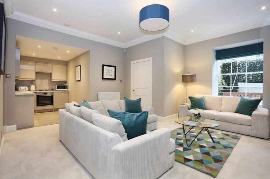 Private Entrance Apartment in New Town