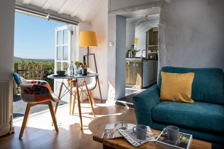 Cosy cottage for two with log burner & stunning views