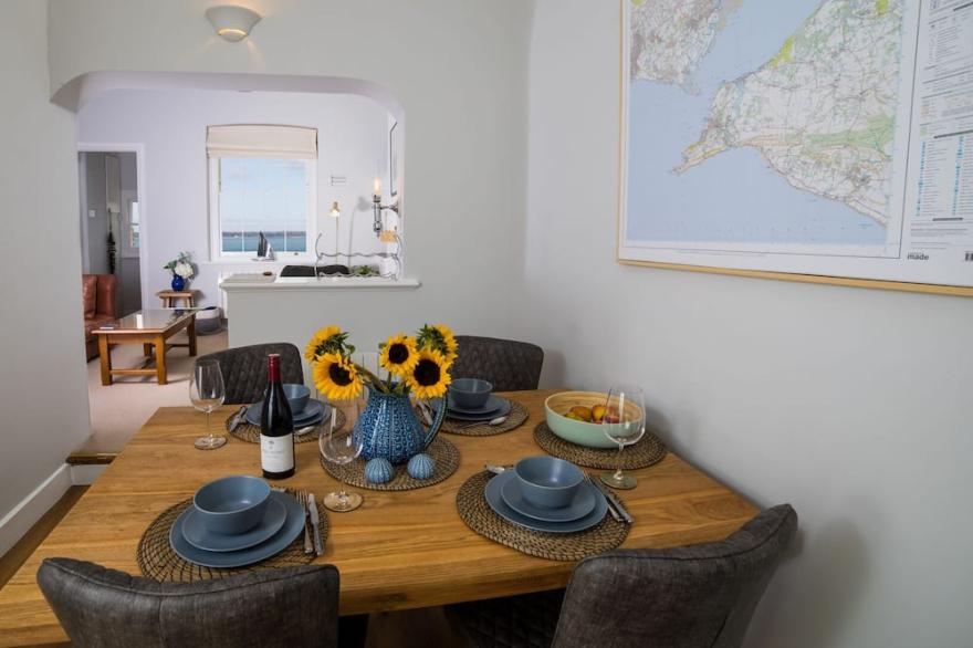 Fabulous coastal cottage on the edge of a woodland nature reserve