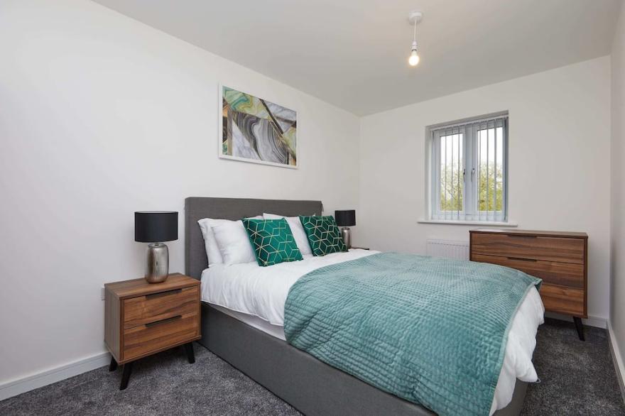 Beautiful 3 Bedroom City Centre House with Garden