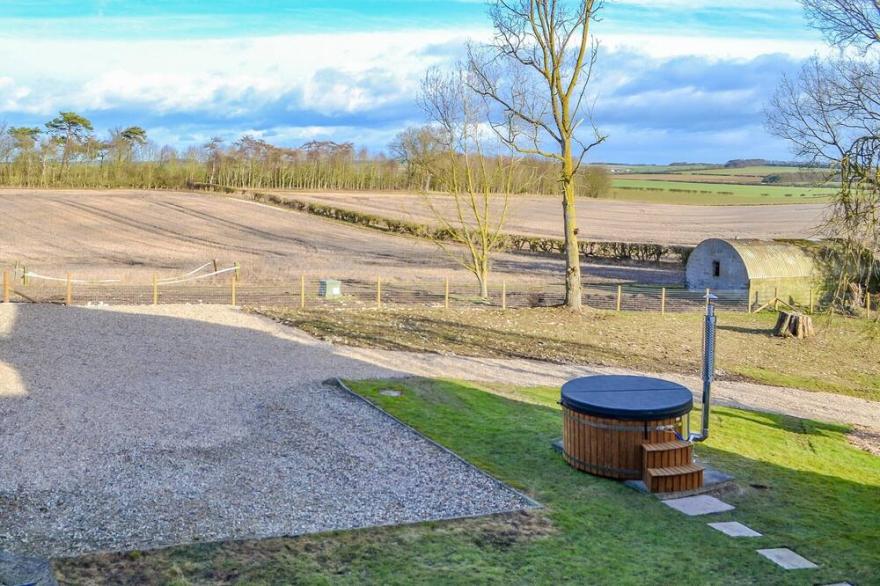 6 bedroom accommodation in Rudston
