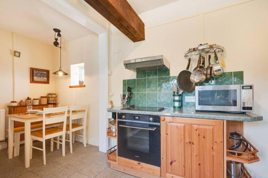Pilgrims Cottage - Two Bedroom House, Sleeps 4