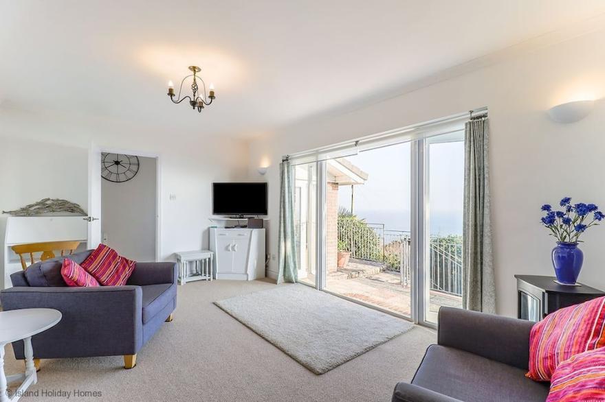 Bella Vista -  a bungalow that sleeps 4 guests  in 2 bedrooms
