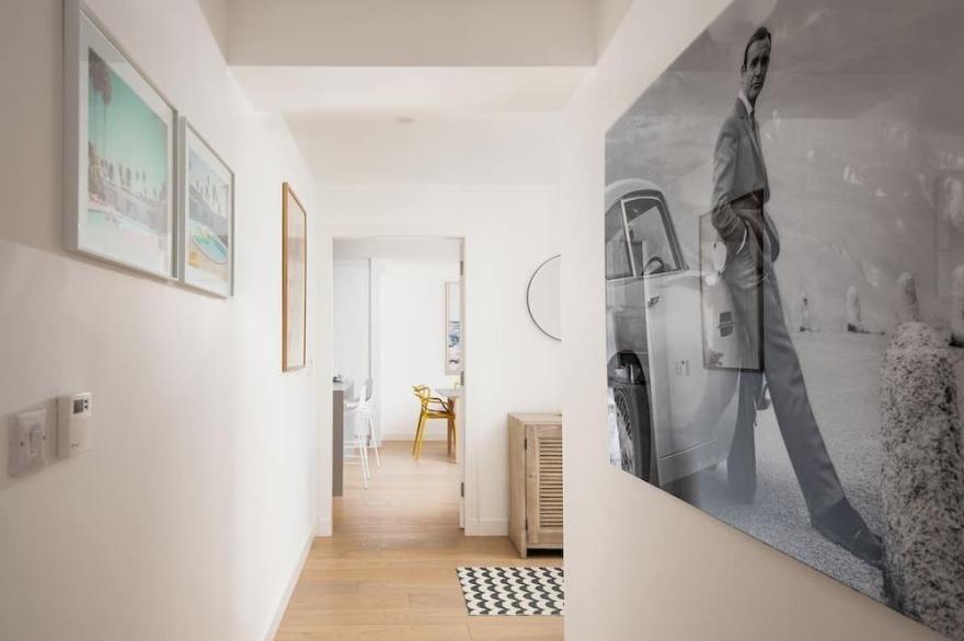 1 THE BAY - beach apartment set above the picturesque sands of Coldingham Bay