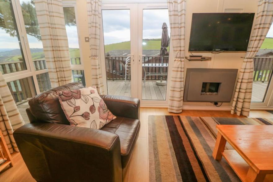 LODGE 23, pet friendly, country holiday cottage in Torpoint