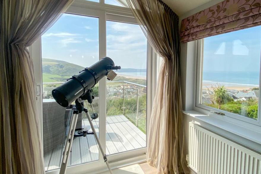 36 Chichester Park - Pets* | 3 Bed | Sea views