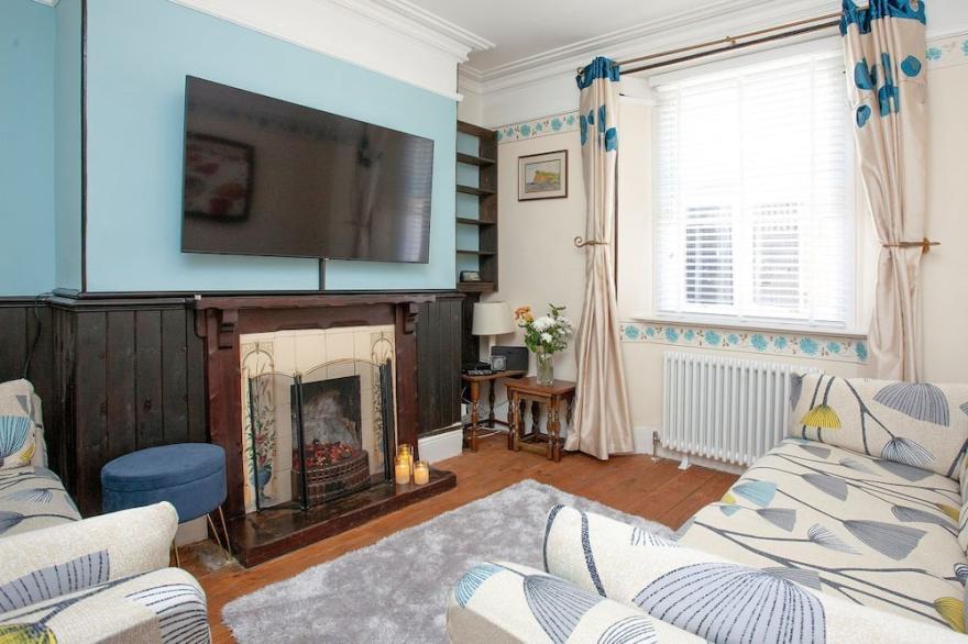 3 bedroom accommodation in Teignmouth