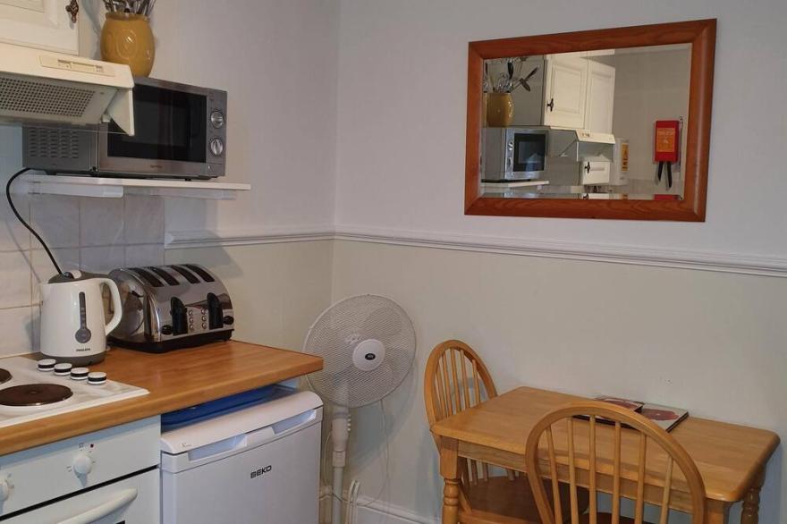 Apartment with Private Bathroom