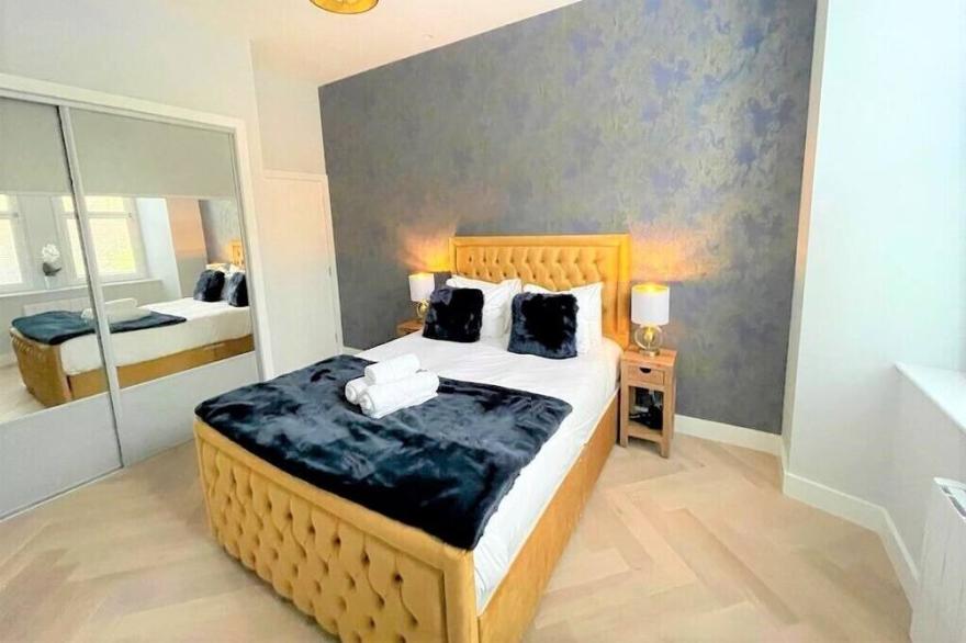 Trendy and Newly Reno'd 1 Bed Nr The Meadows