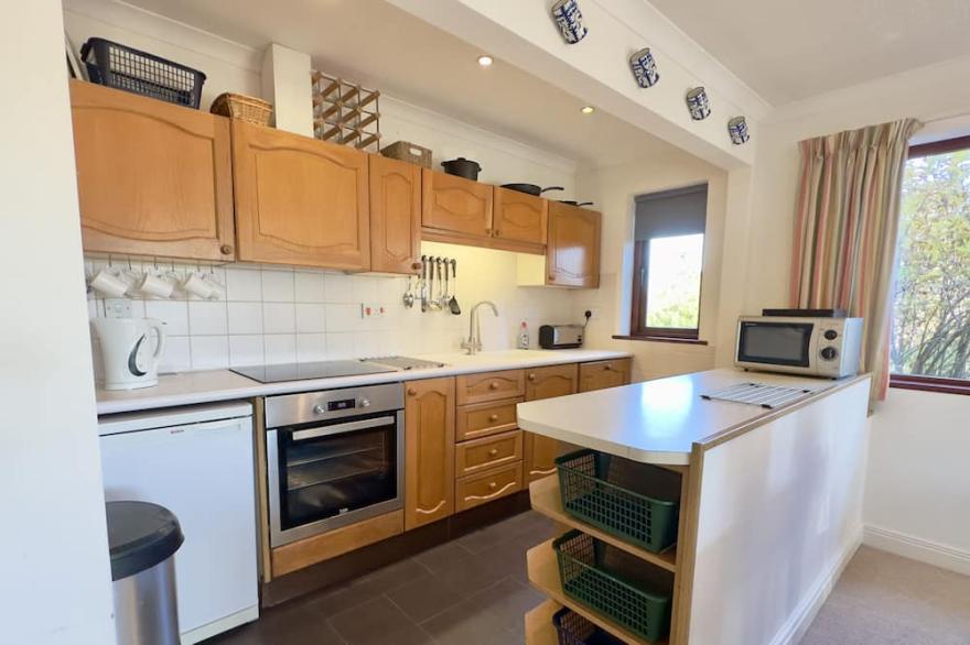 Fiddlers Green - bungalow just off Rock Road, with parking