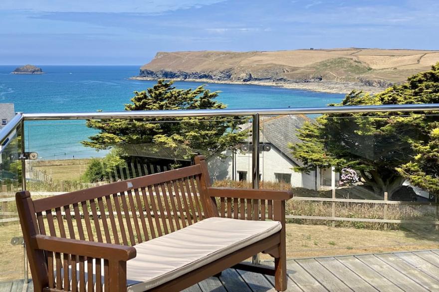 Ogilvie - House in Polzeath with sea views. 3 minute walk to coastal path